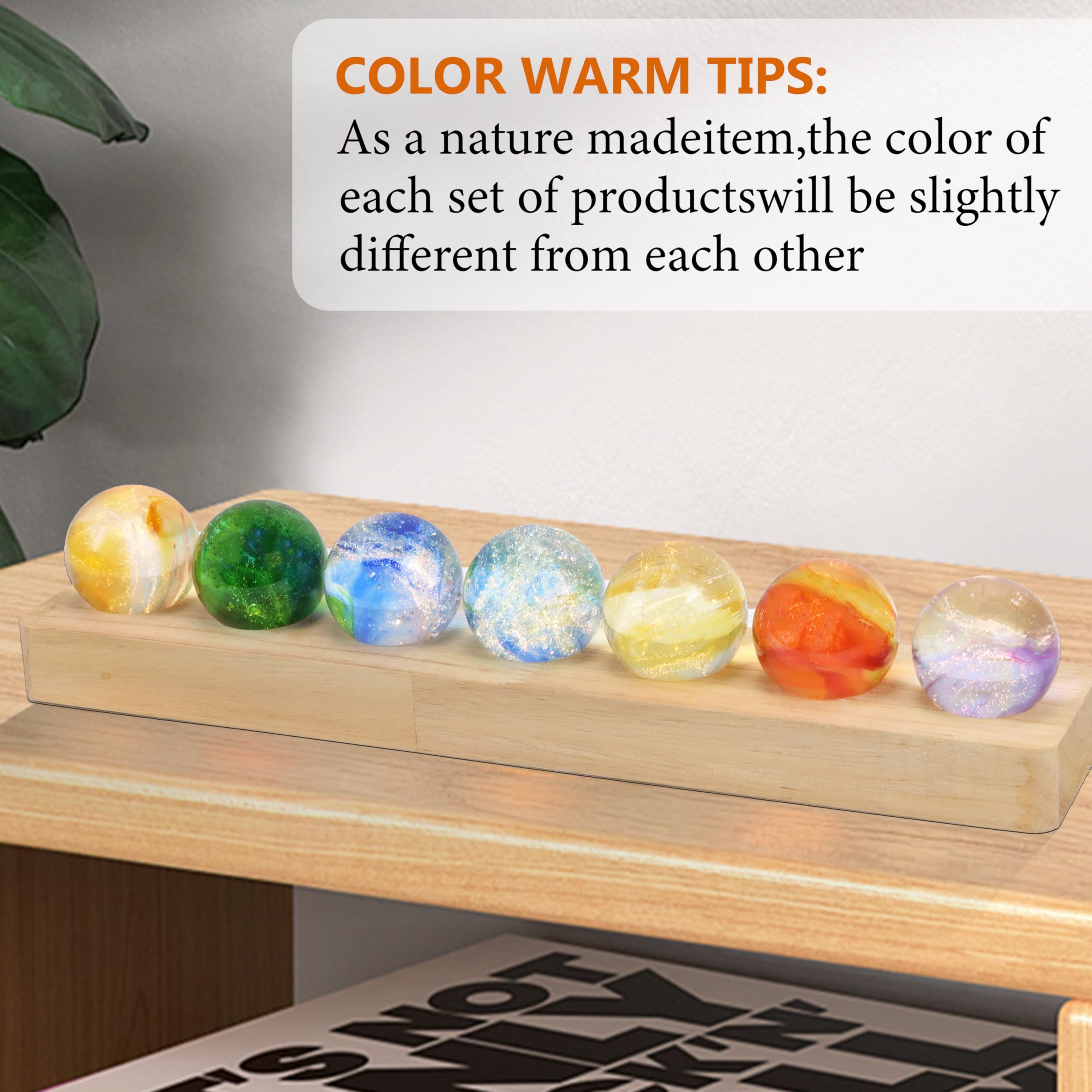 NewRiu USB-powered light adds convenient lighting to desks.