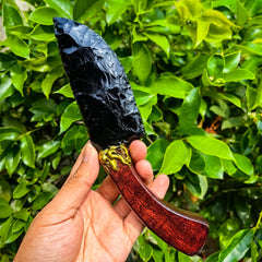 NsmjodStone 9-inch arrowknife display emphasizes versatile decor and symbolic energy