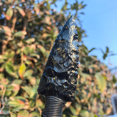 NsmjodStone arrowhead knife shows 9-inch length for versatile display