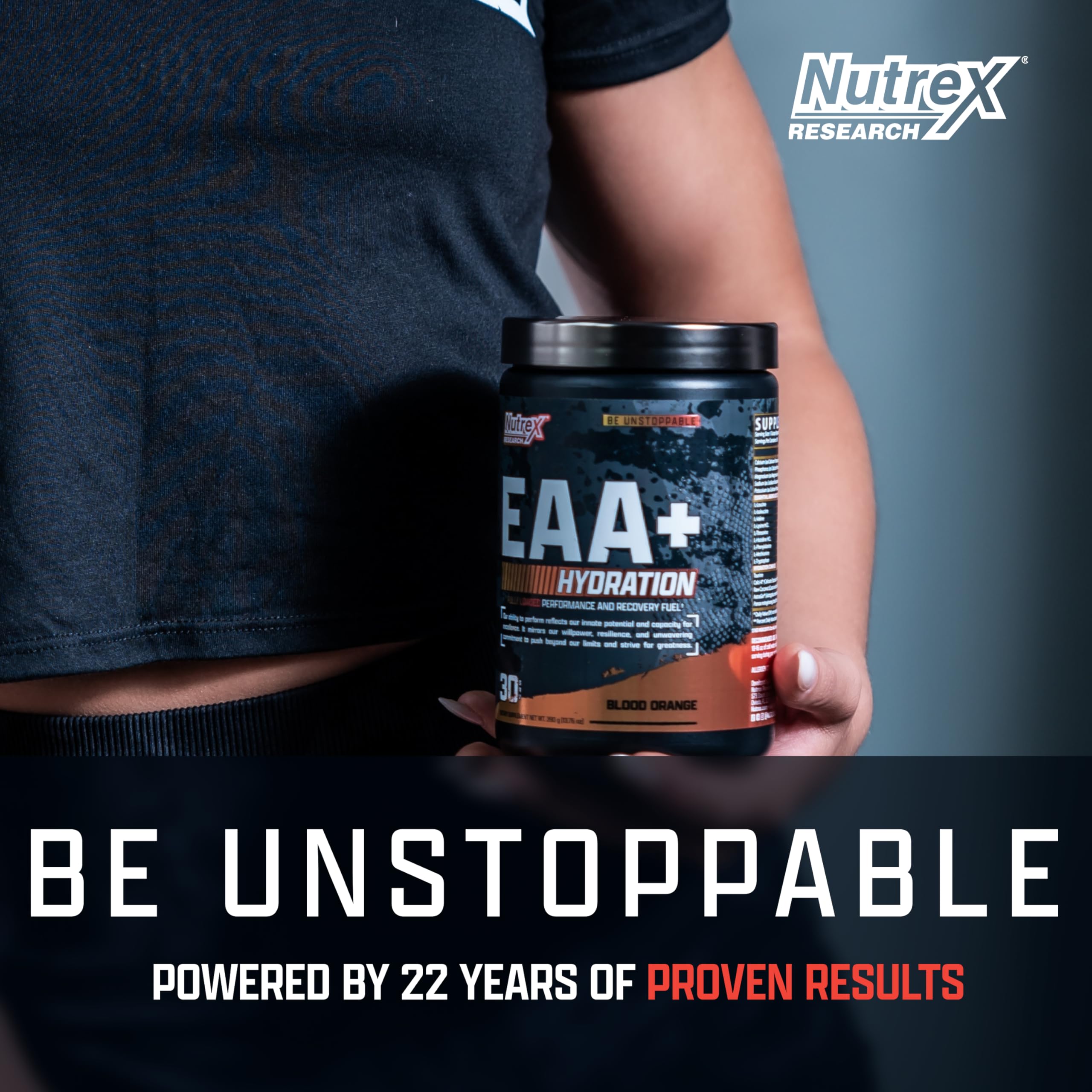 Nutrex Research EAA Hydration athlete during workout demonstrates on-the-go hydration.