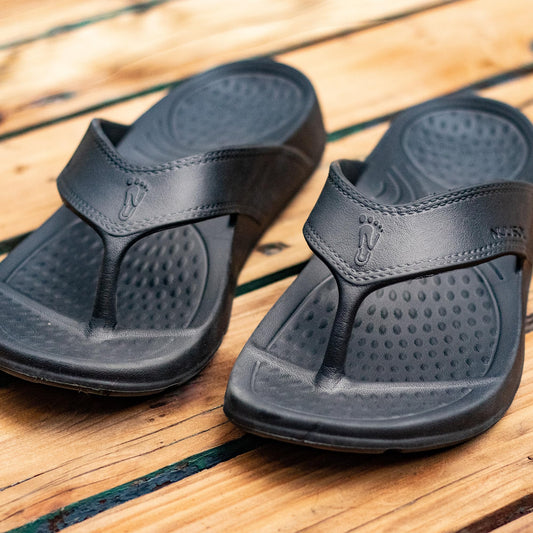 NUUSOL Cascade Flip Flop shows arch support for better posture on walks