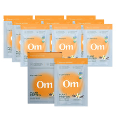 OM Mushroom Superfood Master Blend vanilla protein scoop for clean energy and daily nutrition.