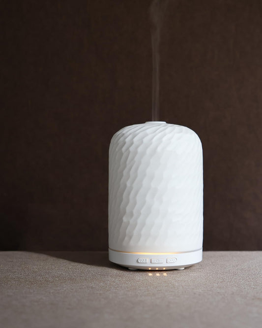 Onaboviva ceramic diffuser 120ml in a stylish room setup