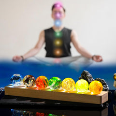 Ornalrist wooden base with USB power keeps the crystal ball lit for relaxed nights.