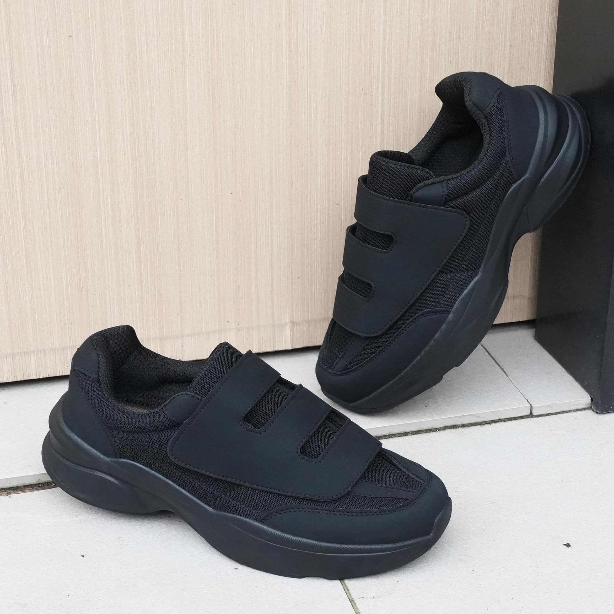 Ortho+rest suitable for edema supports comfort for swollen feet.
