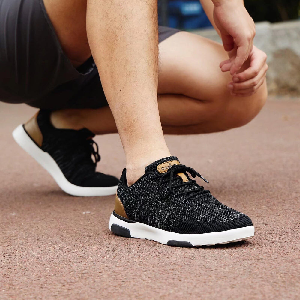 OrthoComfoot breathable-mesh-upper enables airy comfort during walks
