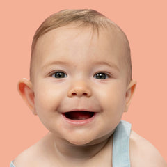 Otostick Baby close-up shows silicone adhesion and gentle contact