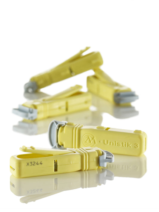 Owen Mumford Unistik 3 normal lancet side activation button reduces pressure on the test site during use.