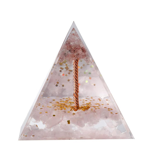 pankósmios orgonite pyramid on desk setup for meditation and focus