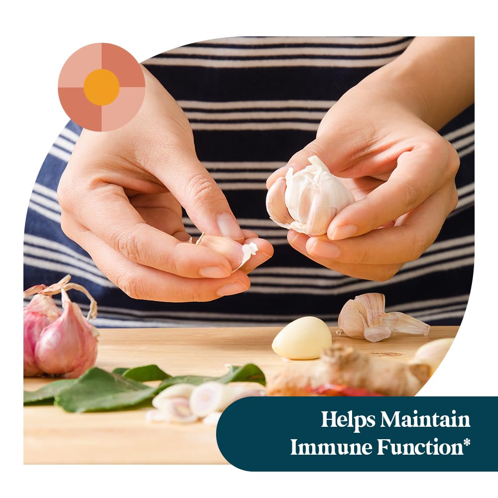 Pattern Wellness garlic bottle label highlights organic garlic and 100:1 allicin ratio.