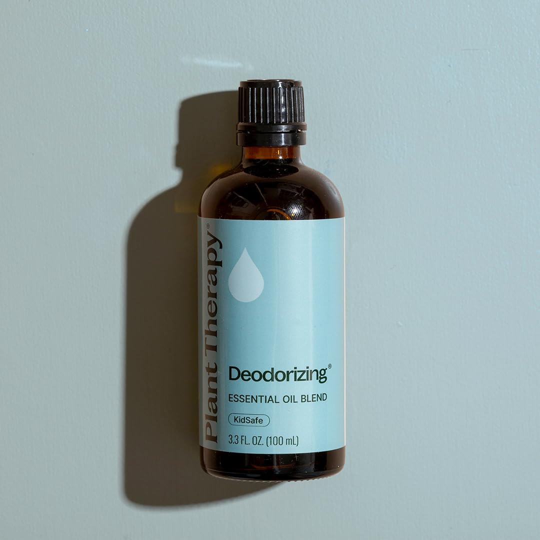 Plant Therapy Deodorizing Blend gym bag odor relief display.