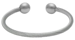 QRAY bracelet large size worn by active users during daily routines.
