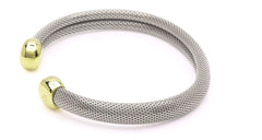 QRAY bracelet wrist ends with easy removal for quick wear.