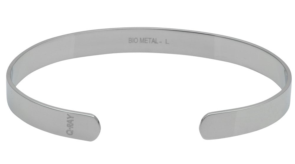 QRAY Lite Steel Golf Bracelet on wrist, highlighting comfortable fit for daily wear.
