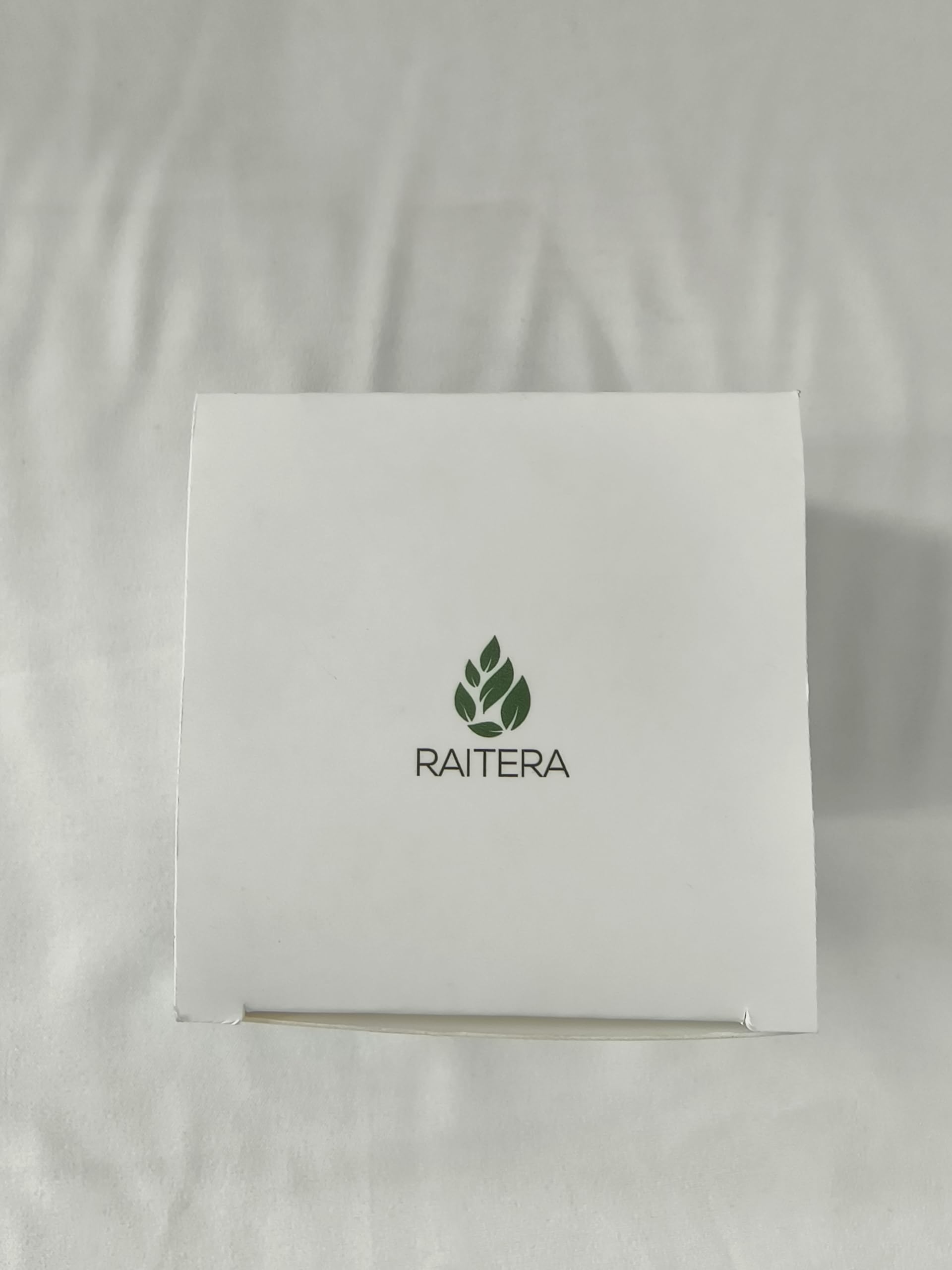 Raitera Nervara Comfort Cream in use depicts soothing application for daily routine.