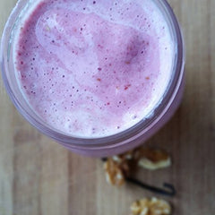 Raw Organic Whey ingredients label close-up confirms 1-ingredient product with no additives
