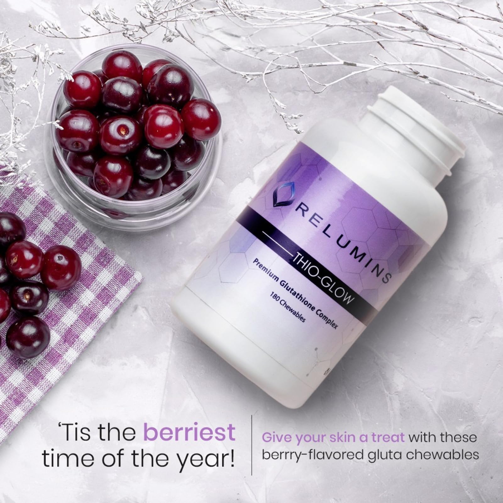 Relumins Thio-Glow bottle highlight emphasizes antioxidant-friendly formulation.