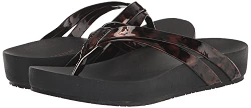 REVITALIGN Sandy Seas boardwalk-ready design pairs with casual outfits for coastal days.