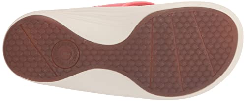 REVITALIGN Yumi full contact comfort footbed conforms to feet.