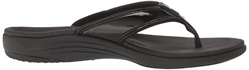 Non-marking outsole providing reliable grip on wet and dry surfaces.