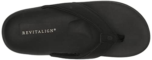 REVITALIGN Yumi full-contact comfort footbed conforms to feet.