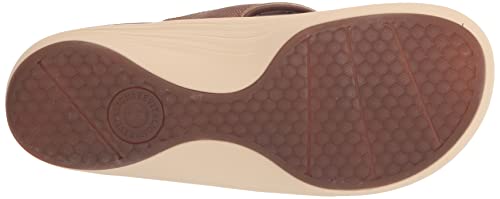 REVITALIGN Yumi wide sizes 6–12 provide inclusive, stable fit.