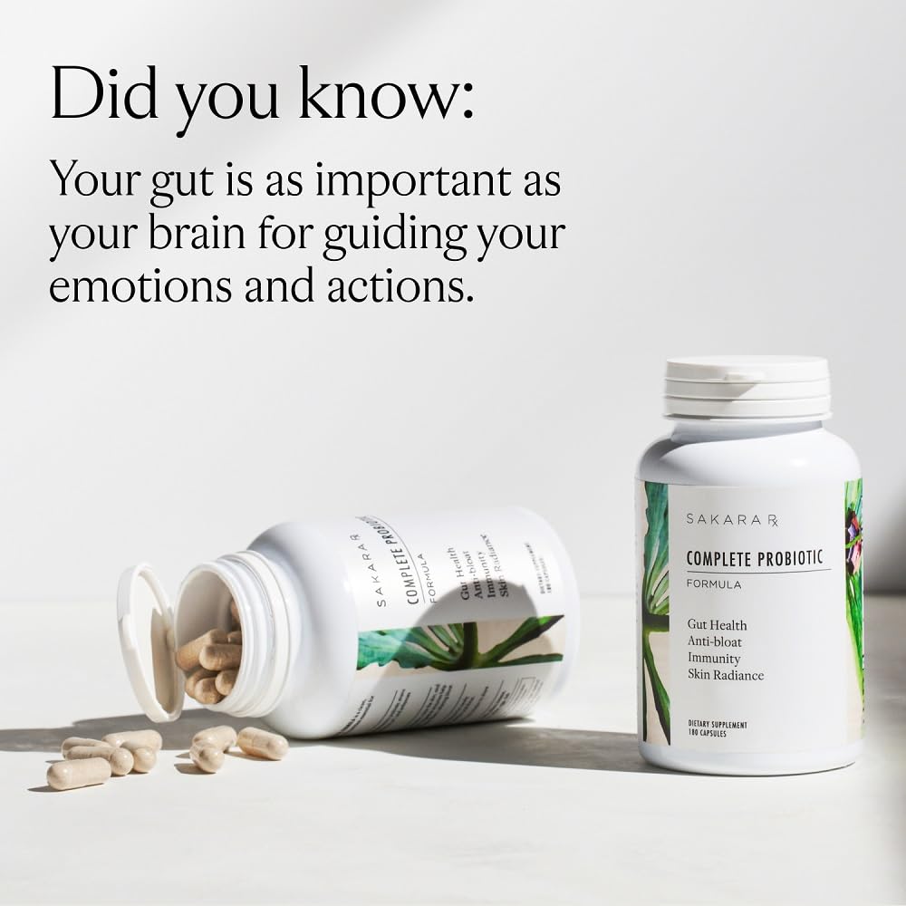 SAKARA Complete Probiotic serving pack shows convenient daily use.