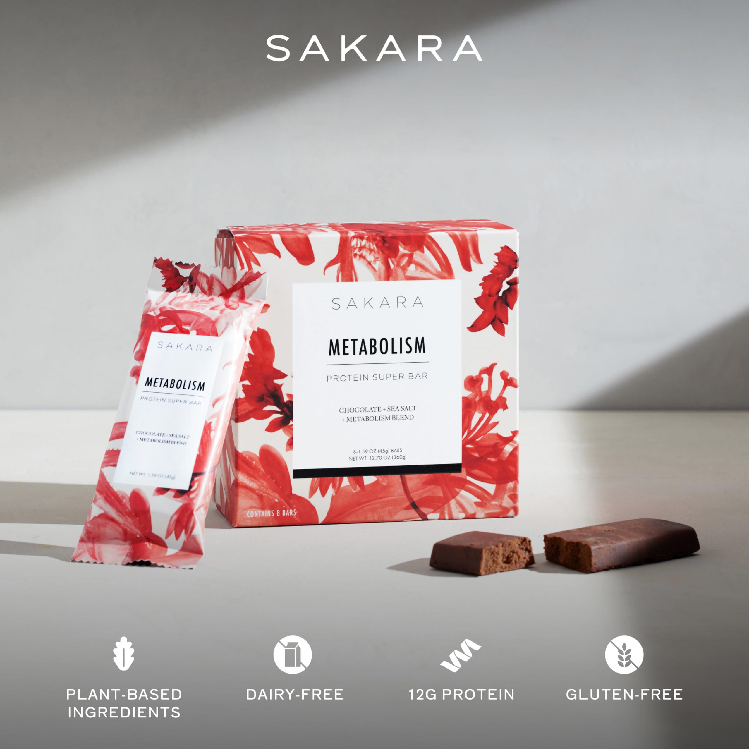 SAKARA Metabolism Bar sea salt chocolate detail for a satisfying snack.