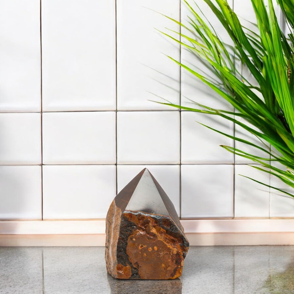SAMSARI Portable Tiger Eye points for on-the-go grounding and calm.
