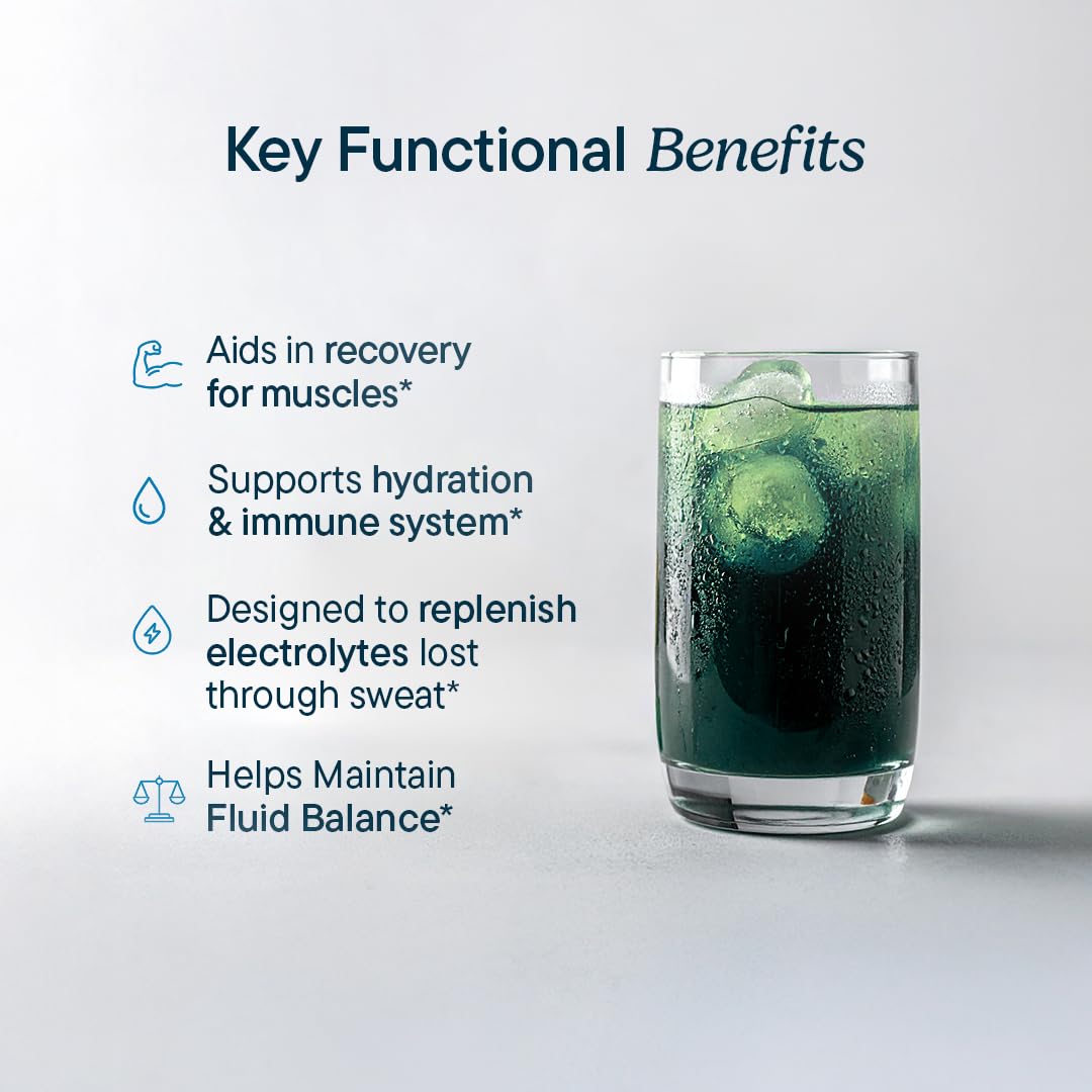 Santo Remedio Hydration Plus greens and fiber scoop ready for daily gut support.