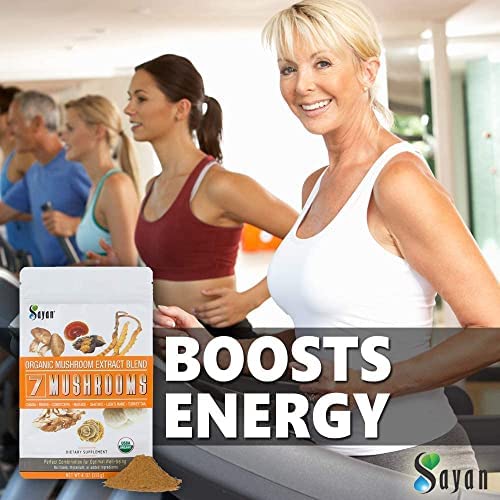 Sayan 7 Mushrooms scoop demonstrates easy dosing for beverages and recipes