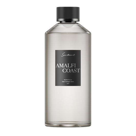 Scentiment Amalfi Coast diffuser bottle highlights a long-lasting aroma for a cozy living room.