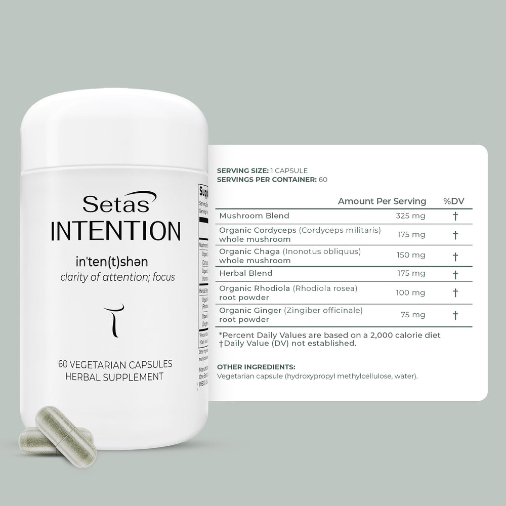 Setas Intention bottle label highlighting organic Chaga and Cordyceps ingredients.
