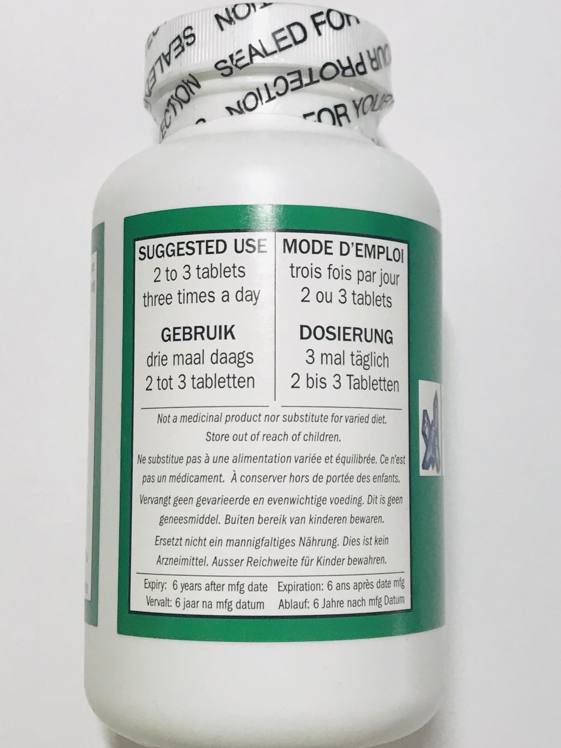 Seven Forests Tang-kuei 18 closeup emphasizes capsule design for steady intake.