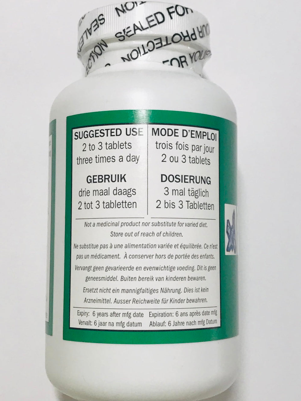 Seven Forests Tang-kuei 18 closeup emphasizes capsule design for steady intake.