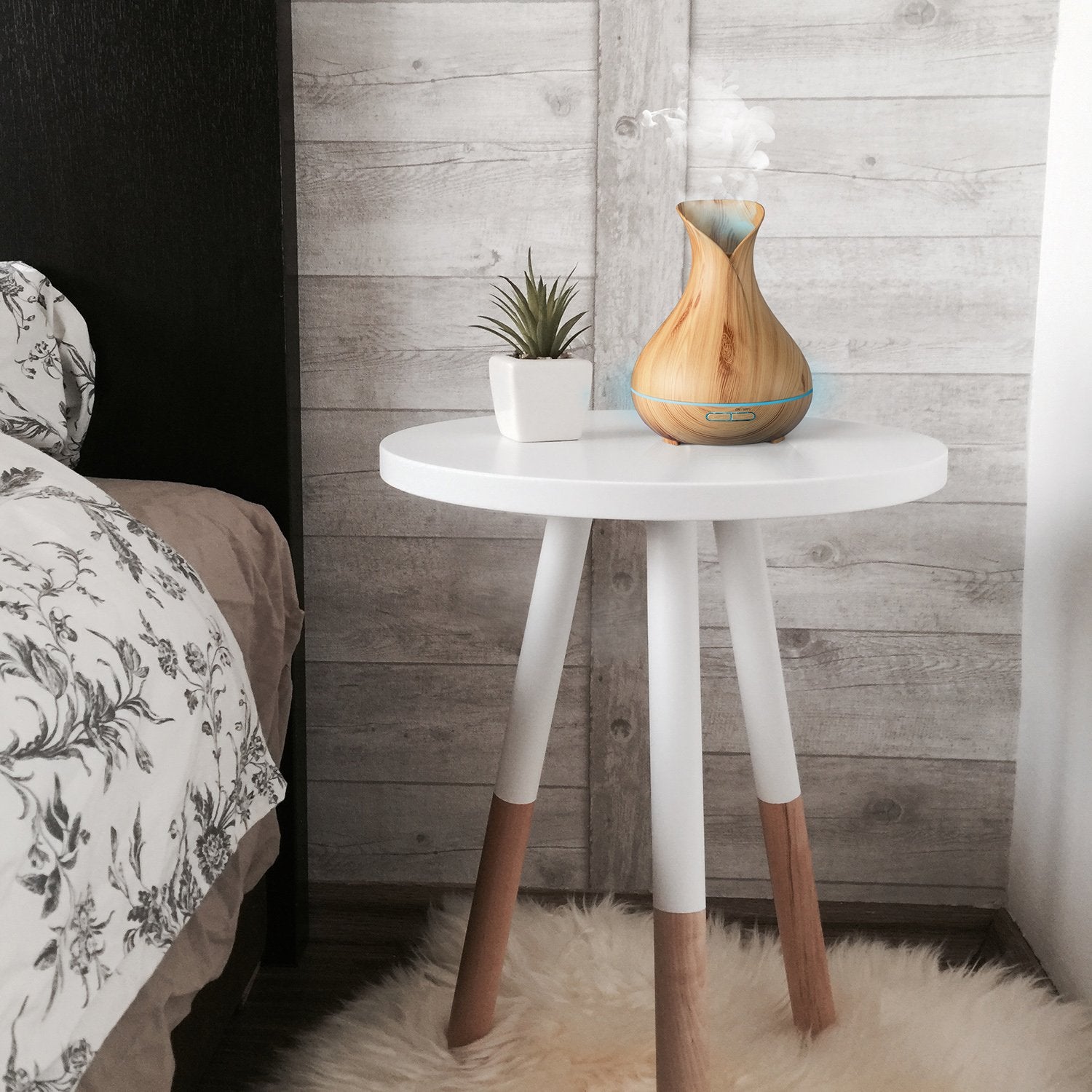 Works with Alexa and Google Home for hands-free aroma sessions.