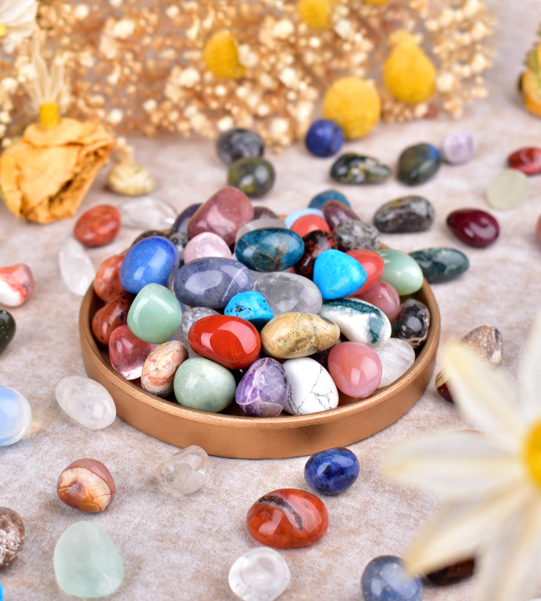 SigMntun fluorite crystal stone supports color-rich resin art and collection.