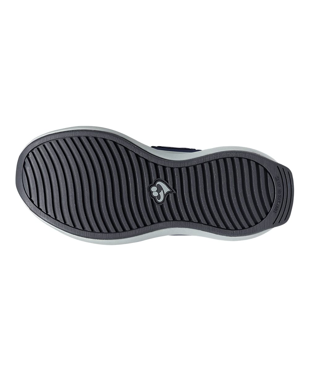 Silvert's anti-slip rubber sole provides steady grip on varied surfaces.