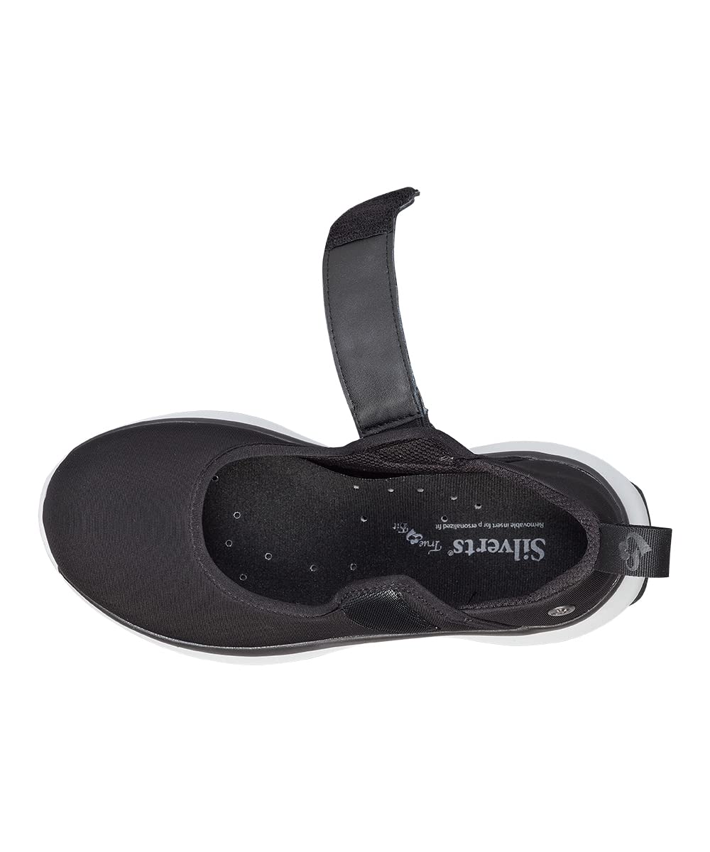 Silvert's anti-slip rubber sole provides stable steps on wet and dry surfaces.