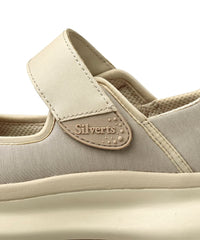 Oatmeal fabric with breathable mesh interior for everyday versatility