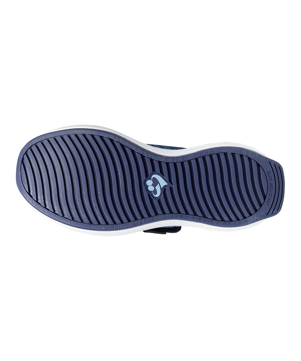 Silvert's extra-depth interior reduces pressure and accommodates inserts.