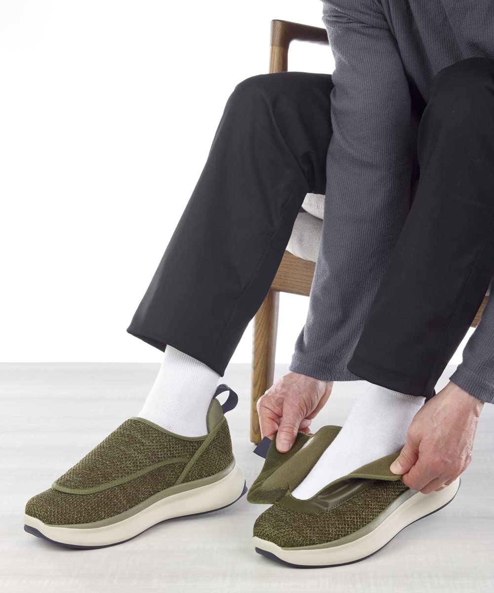 Olive Silvert's shoe with breathable brushed interior for all-day comfort