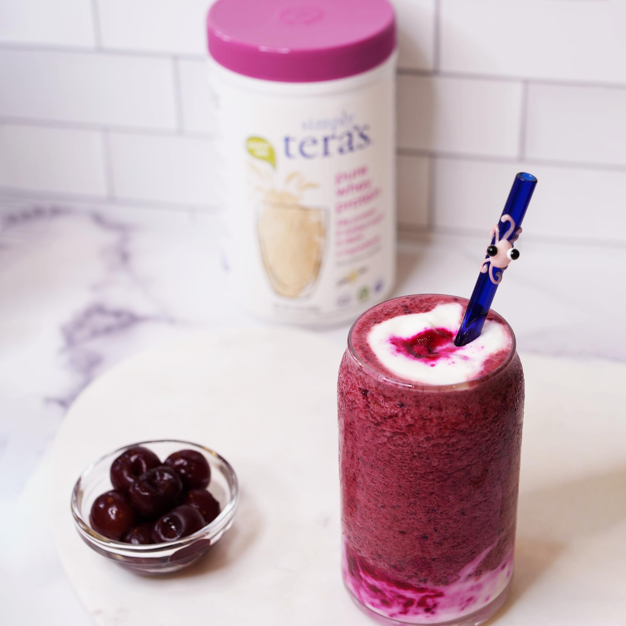 Oatmeal bowl mixed with Simply tera's Whey provides a creamy boost