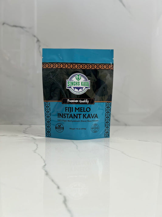 SINGHS kava powder texture close-up showing fiber-free grind for smooth mix.