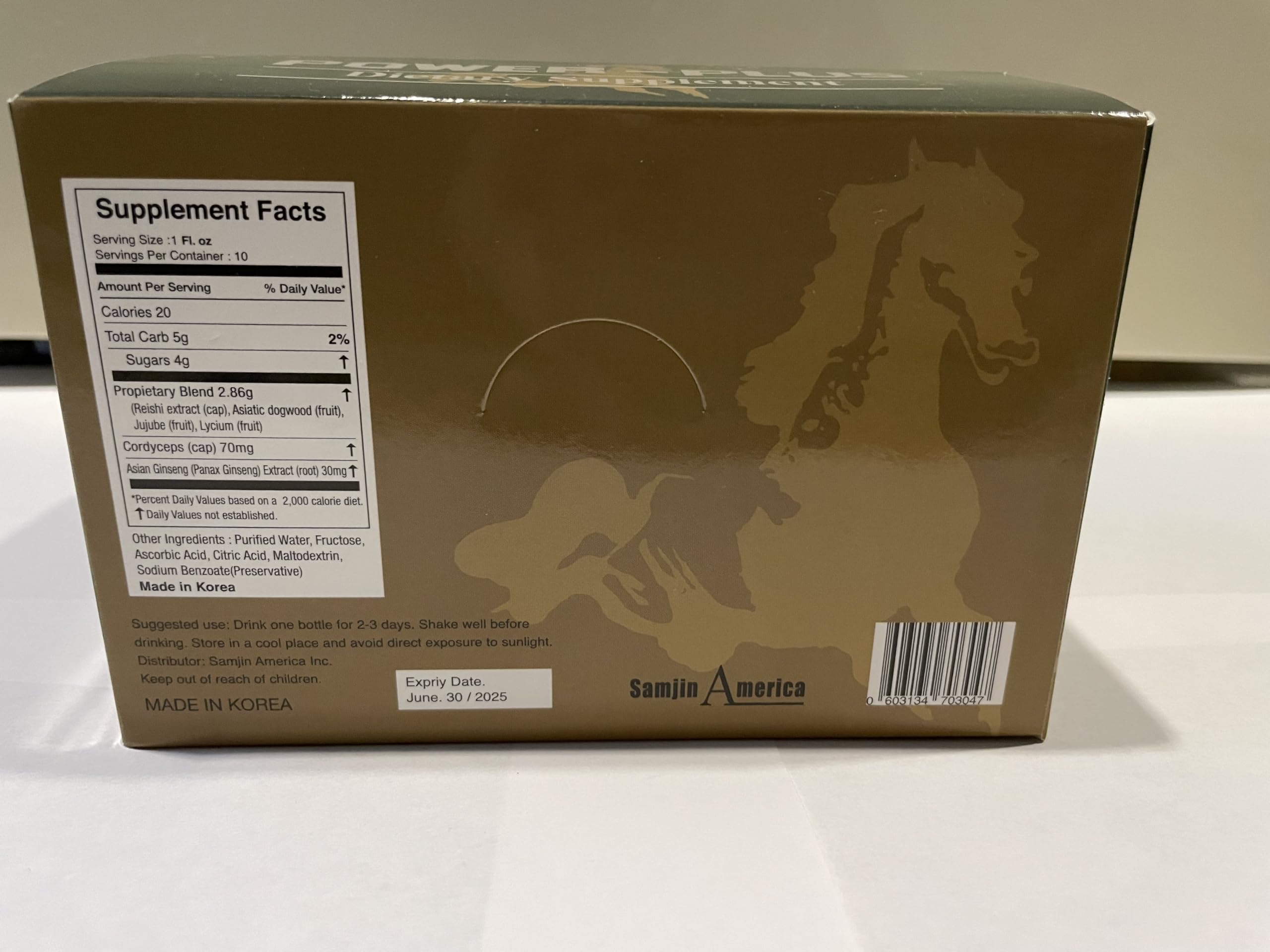 Honey drops and gold honey visible in Skydia Power Plus blend