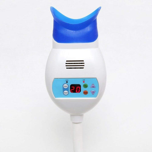Smiledt adjustable arm holder enables precise whitening sessions.
