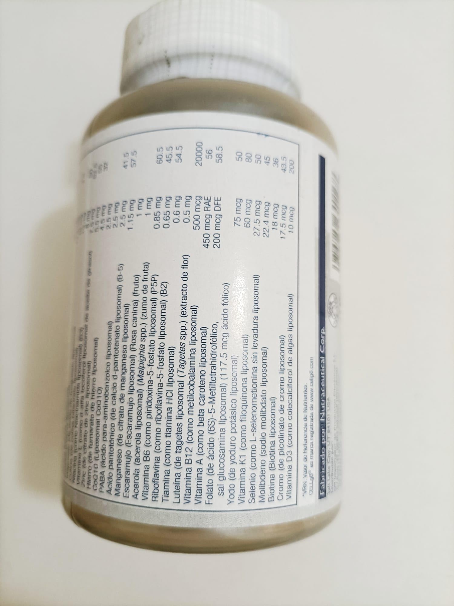 SOLARAY Liposomal Multivitamin pouring capsules for quick daily use.