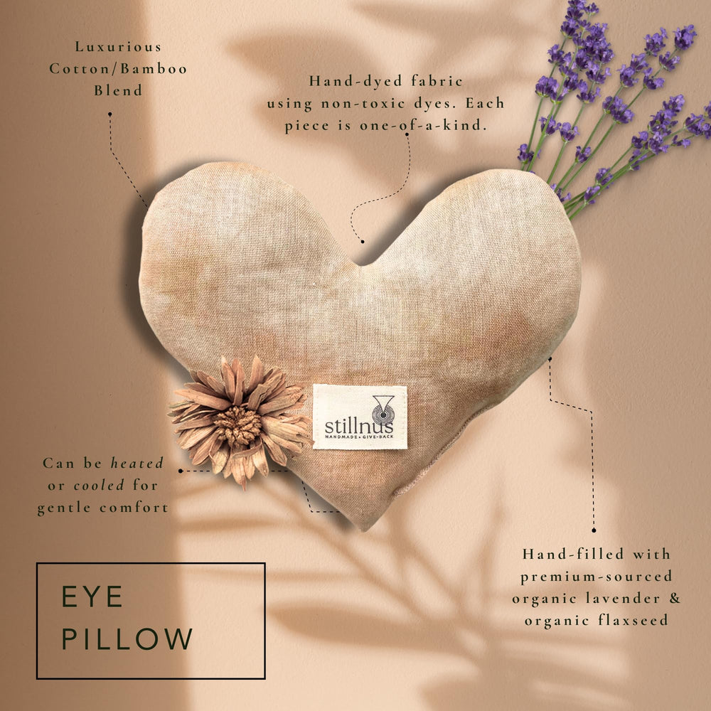 Stillnus organic lavender and flaxseed fill offers a gentle, grounding weight for relaxation rituals.