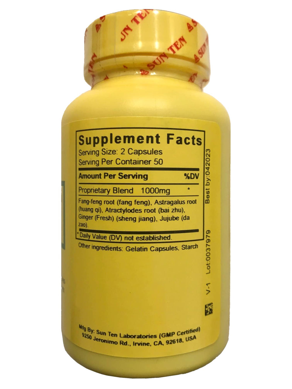 Sun Ten Siler & Astragalus capsules being poured to illustrate simple daily use