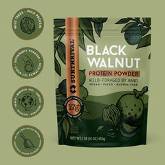 Surthrival powder pouring into smoothie demonstrates easy daily-use integration.